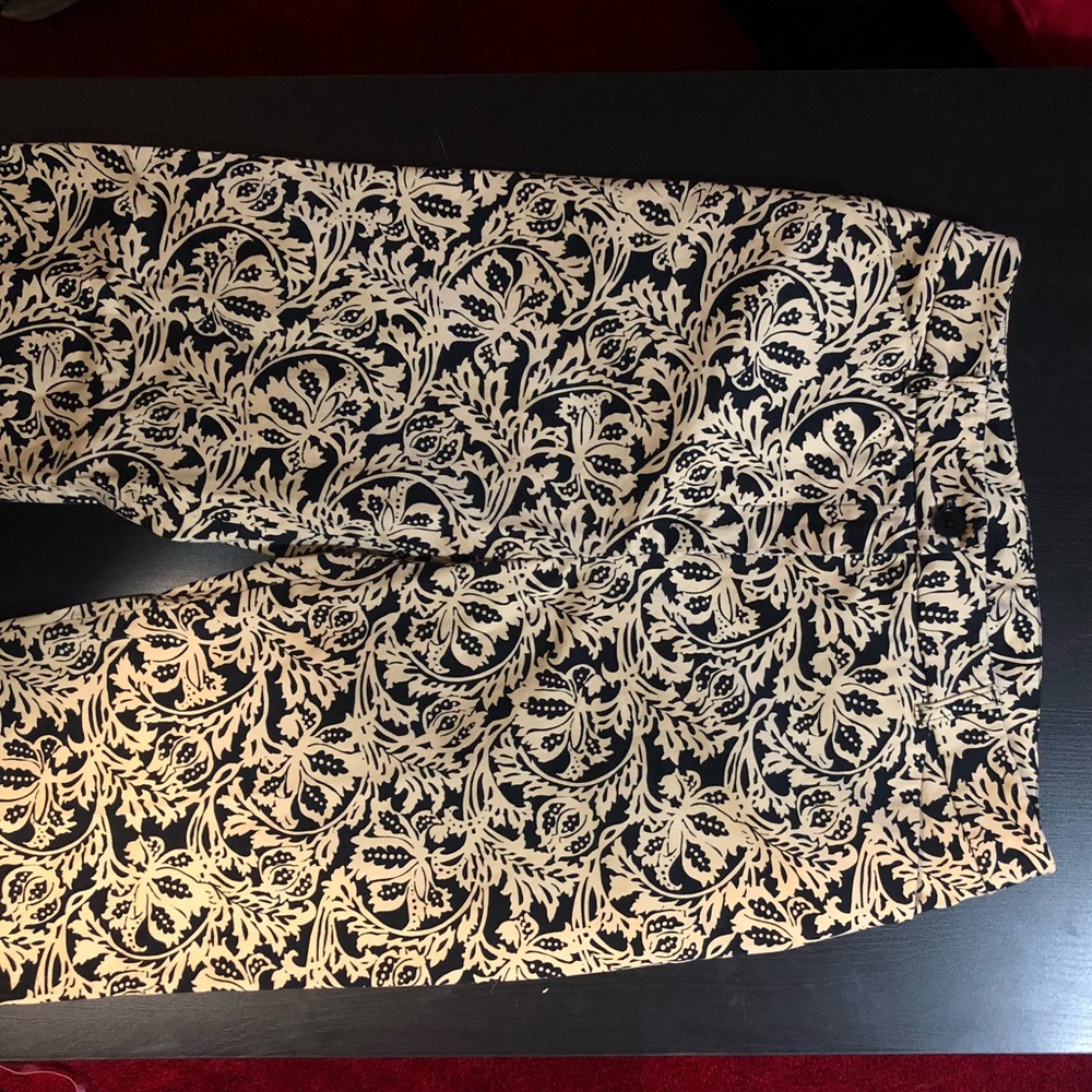 Black and yellow/cream patterned dress pants